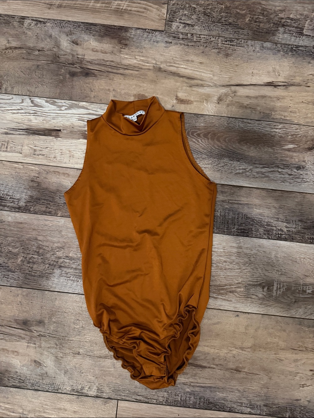 Sleeveless Mock Neck Bodysuit in Rust Brown